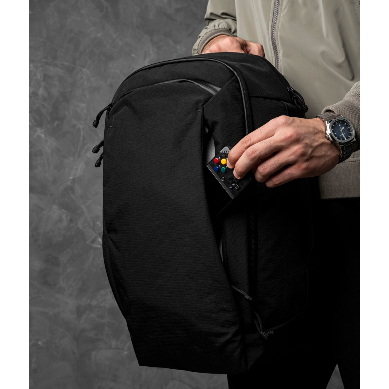 [PRE-ORDER] ALPAKA Traverse Backpack 30L