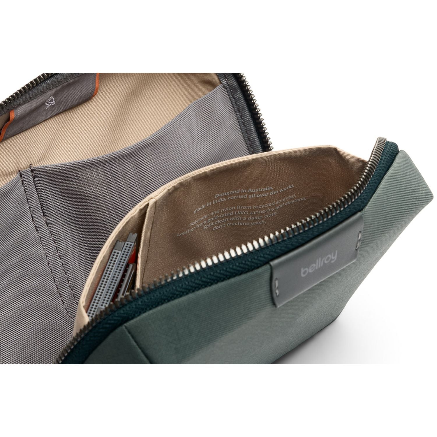 Bellroy Tech Kit Compact