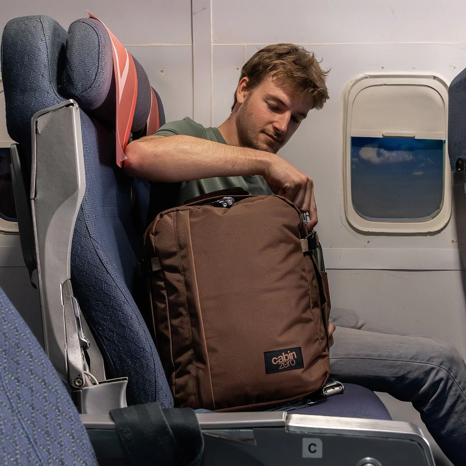 CabinZero Classic 28L Backpack - Laptop