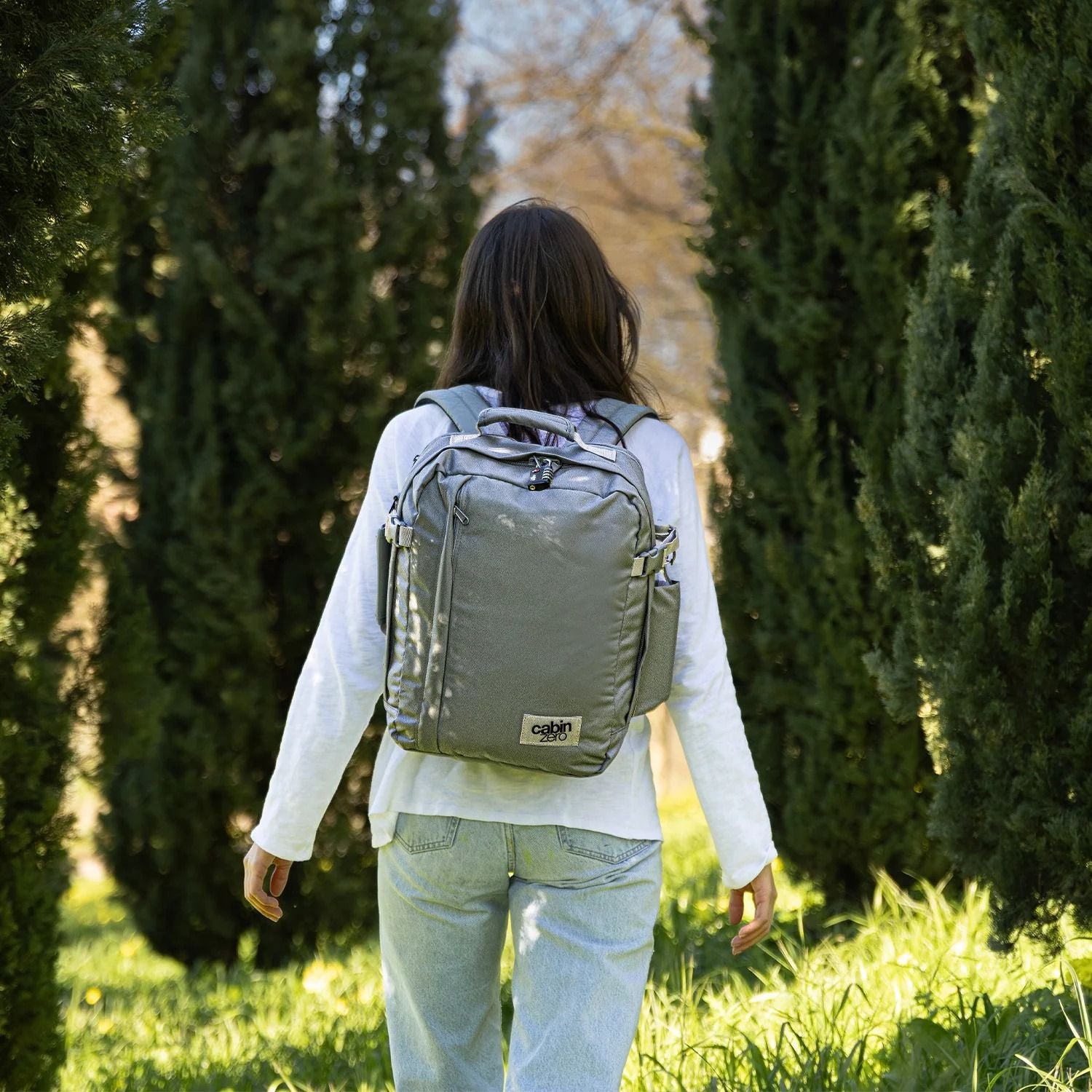 CabinZero Classic 28L Backpack - Laptop