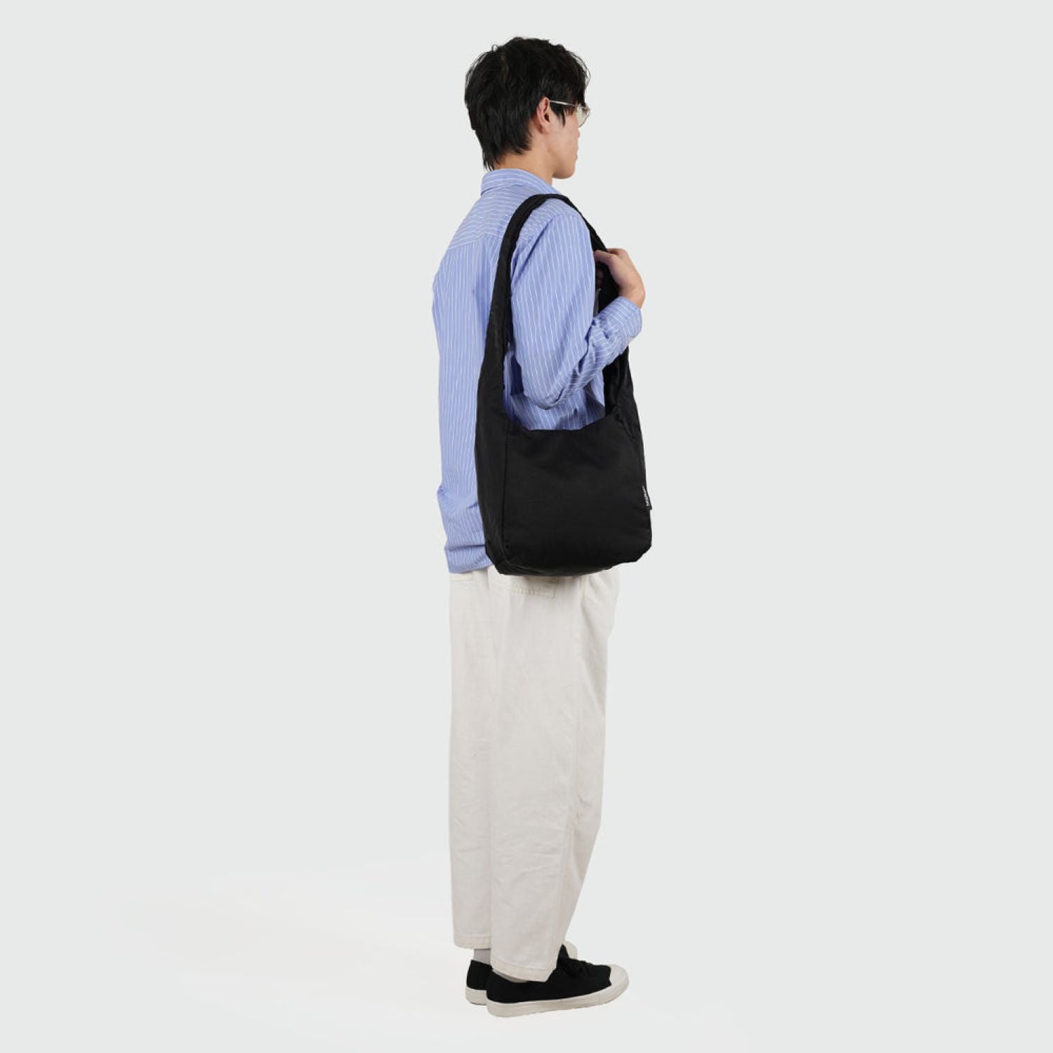 Hellolulu Elan Day Off Bucket Shoulder Bag