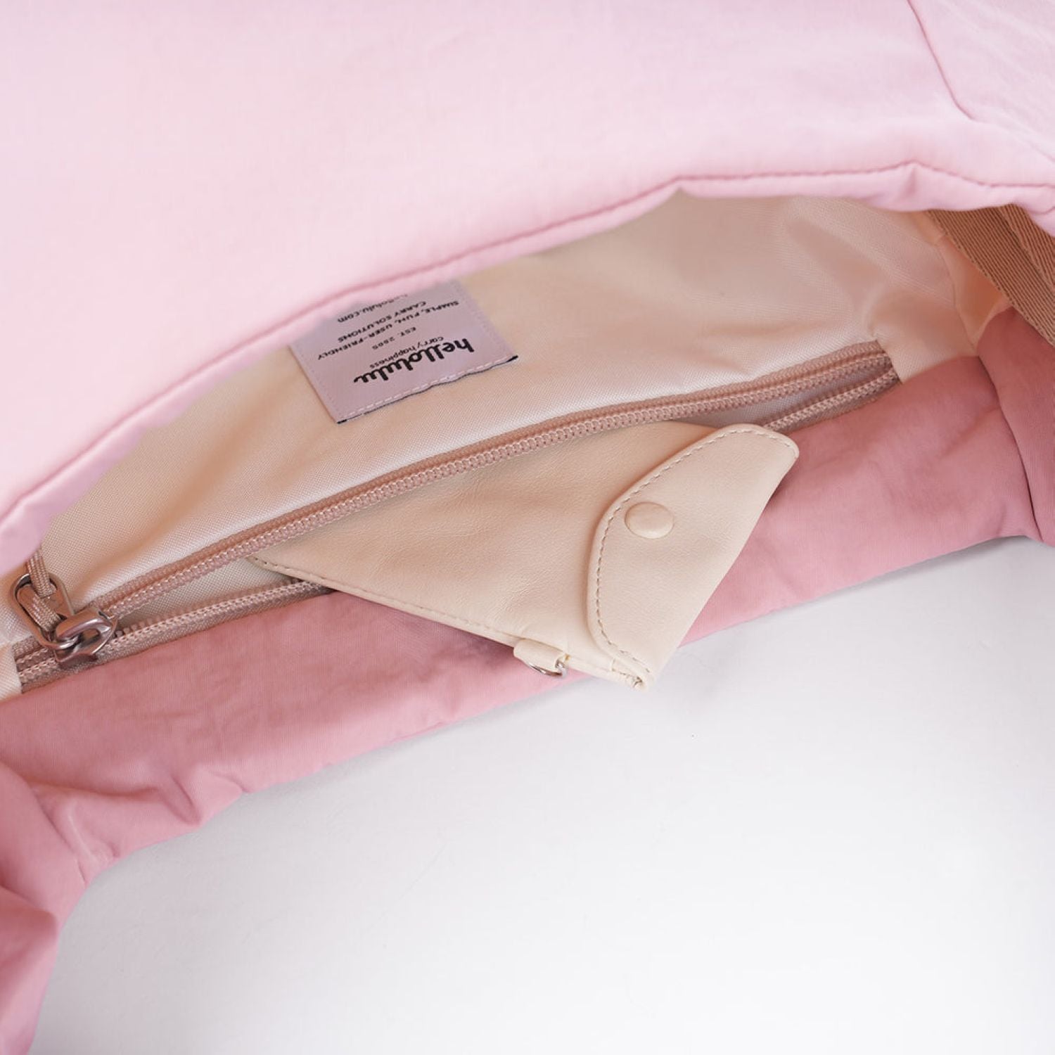 Hellolulu Elan Day Off Bucket Shoulder Bag
