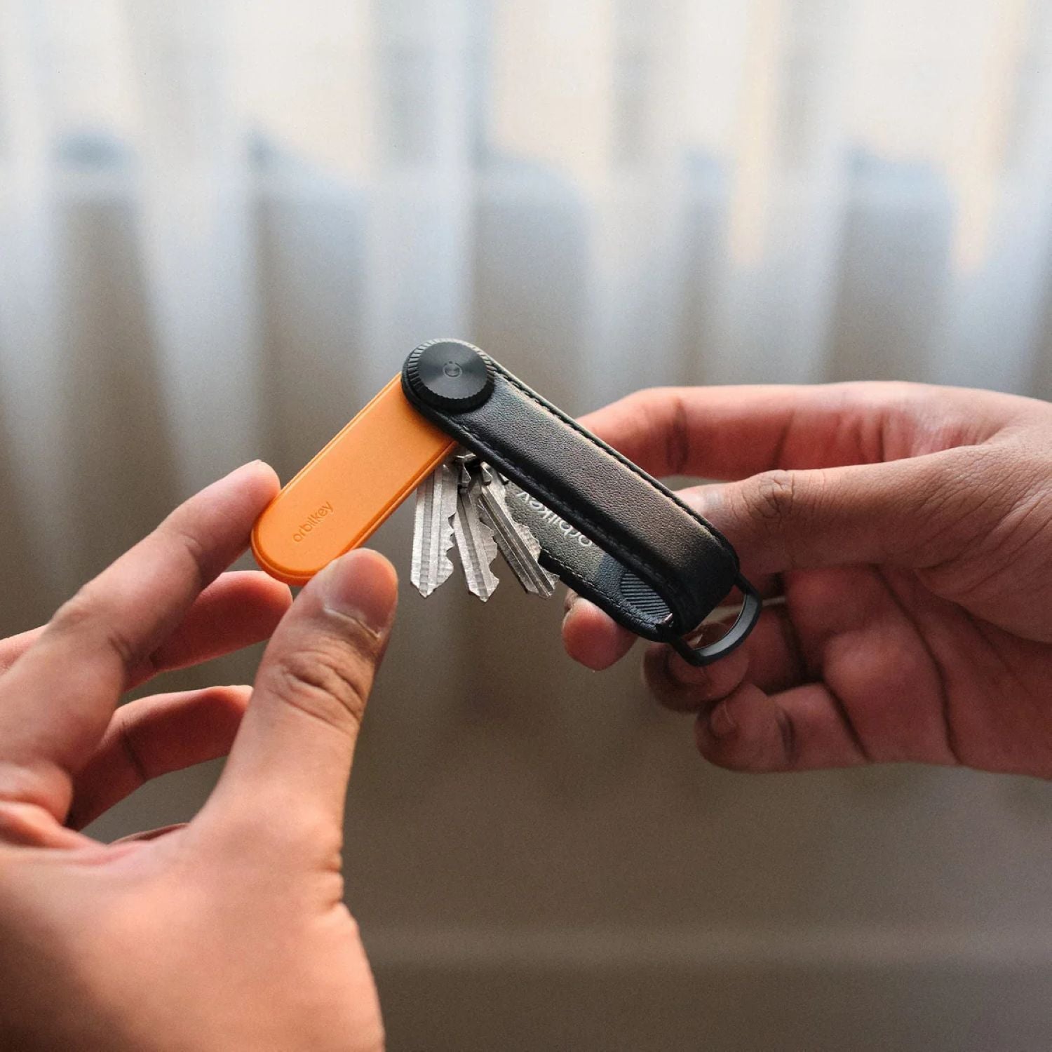 Orbitkey Universal Tracker
