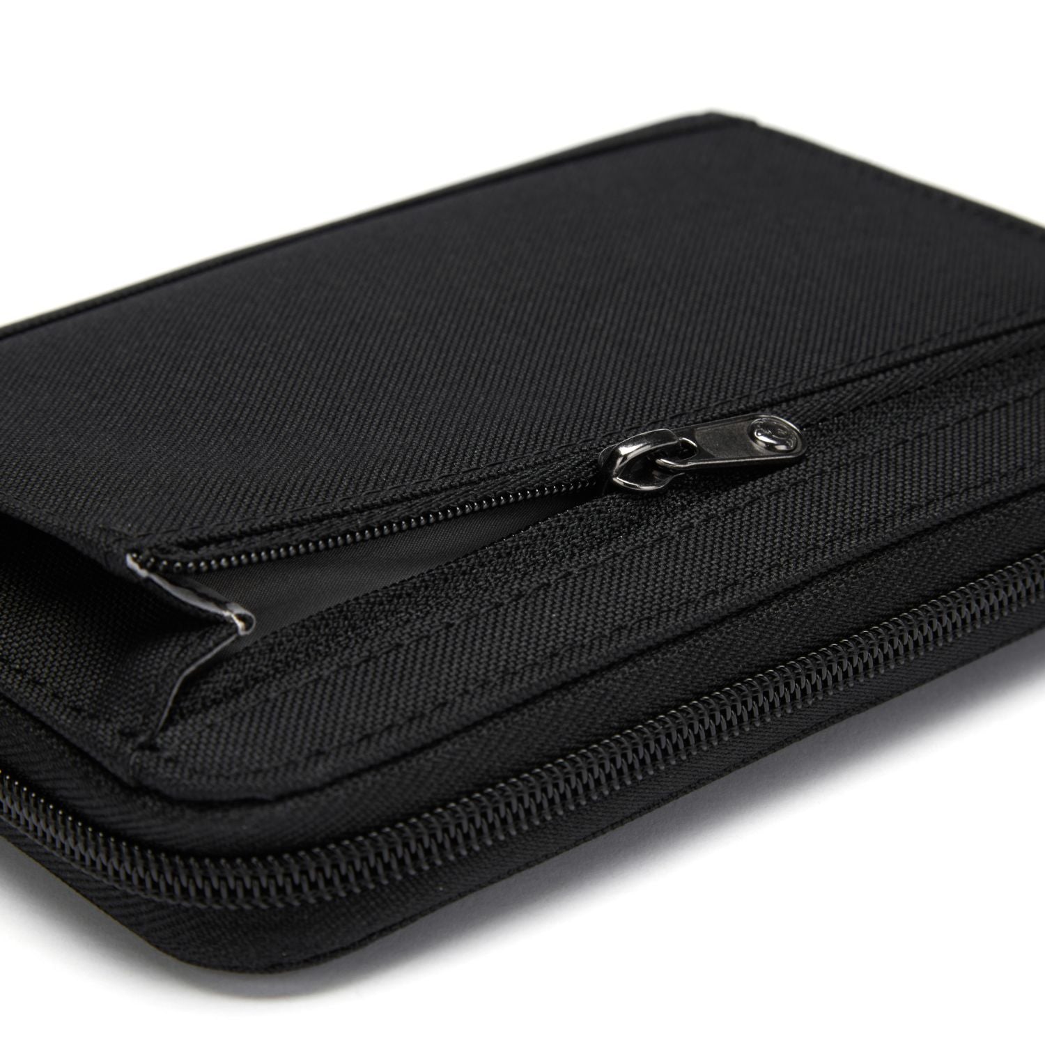 Pacsafe RFIDsafe RFID Blocking Compact Travel Organzier
